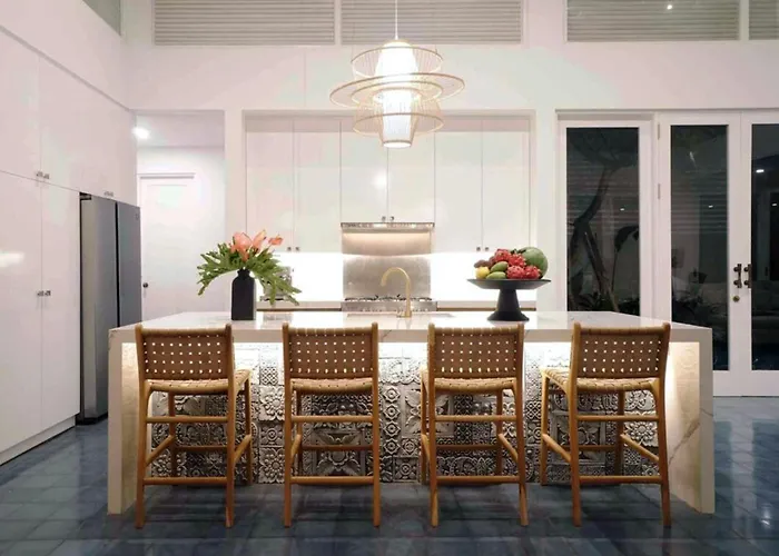 Kasianda Villa, Berawa, With Private Dining, And Cocktails Canggu (Bali)